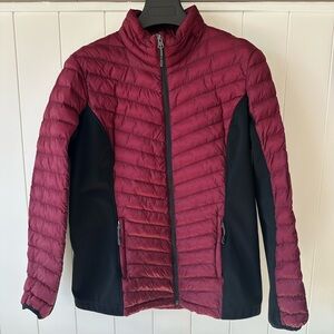 Women’s maroon puffer jacket